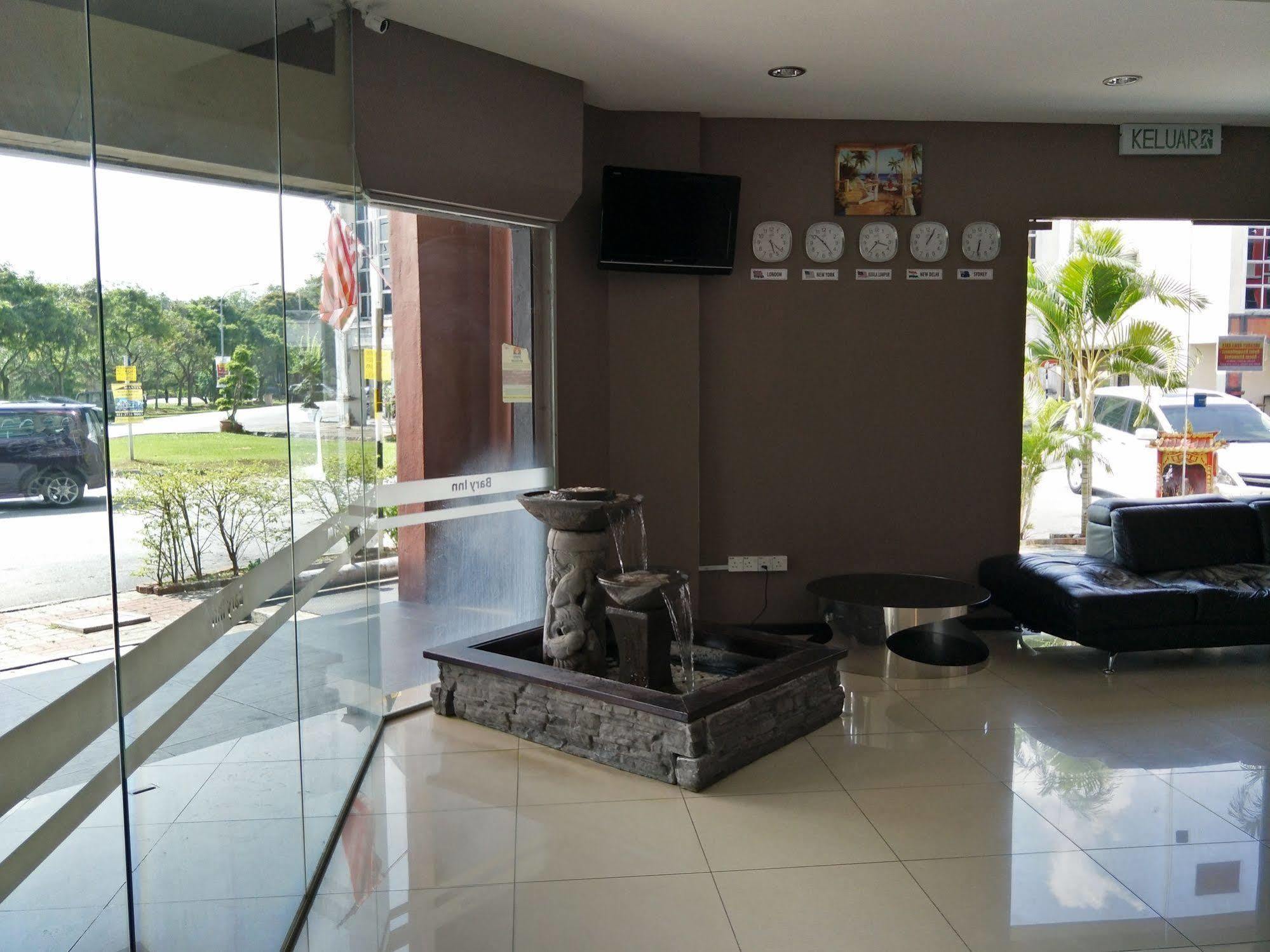 Bary Inn, Klia & Klia2 - 24 Hours Free Airport Pick-Up Sepang Exterior foto