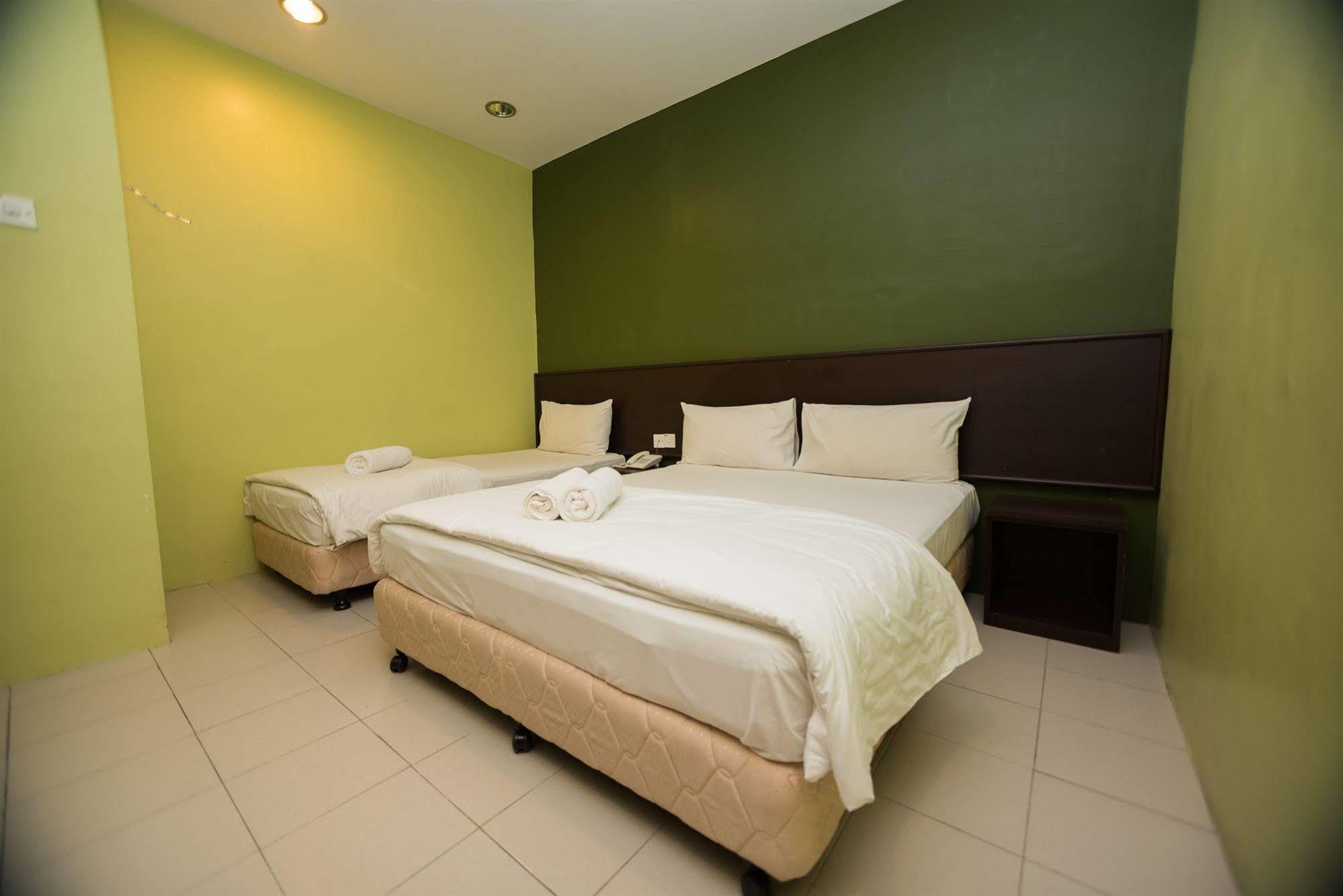 Bary Inn, Klia & Klia2 - 24 Hours Free Airport Pick-Up Sepang Exterior foto